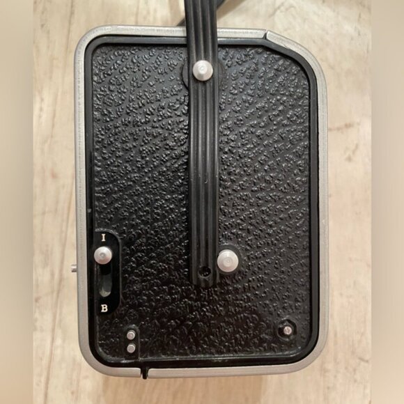 Vintage Kodak Duaflex Camera w/ Strap - Picture 4 of 10